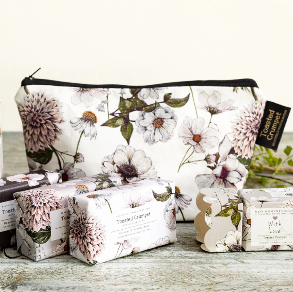 Luxury Make Up Bag & Soap Gift Set - Special Offer
