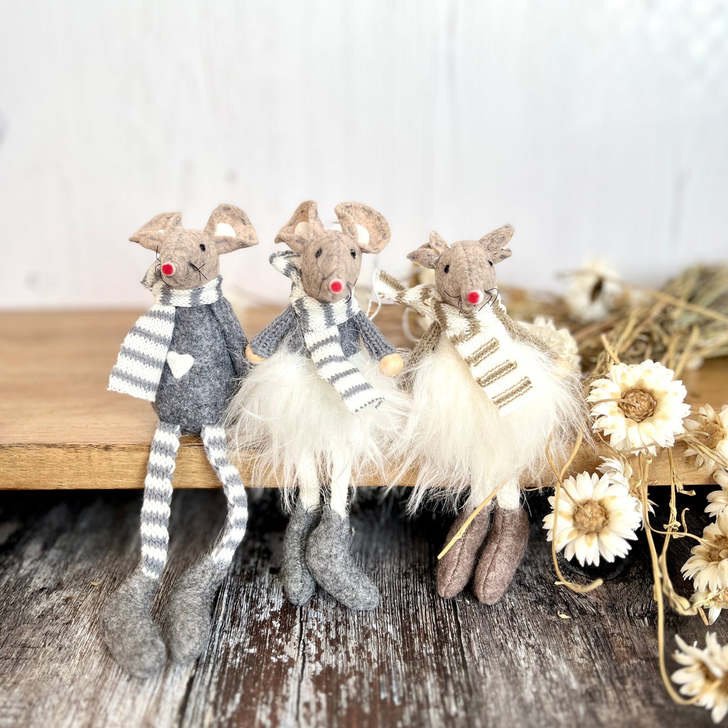 Neutral Felt Dangly Leg Mice Shelf Sitter