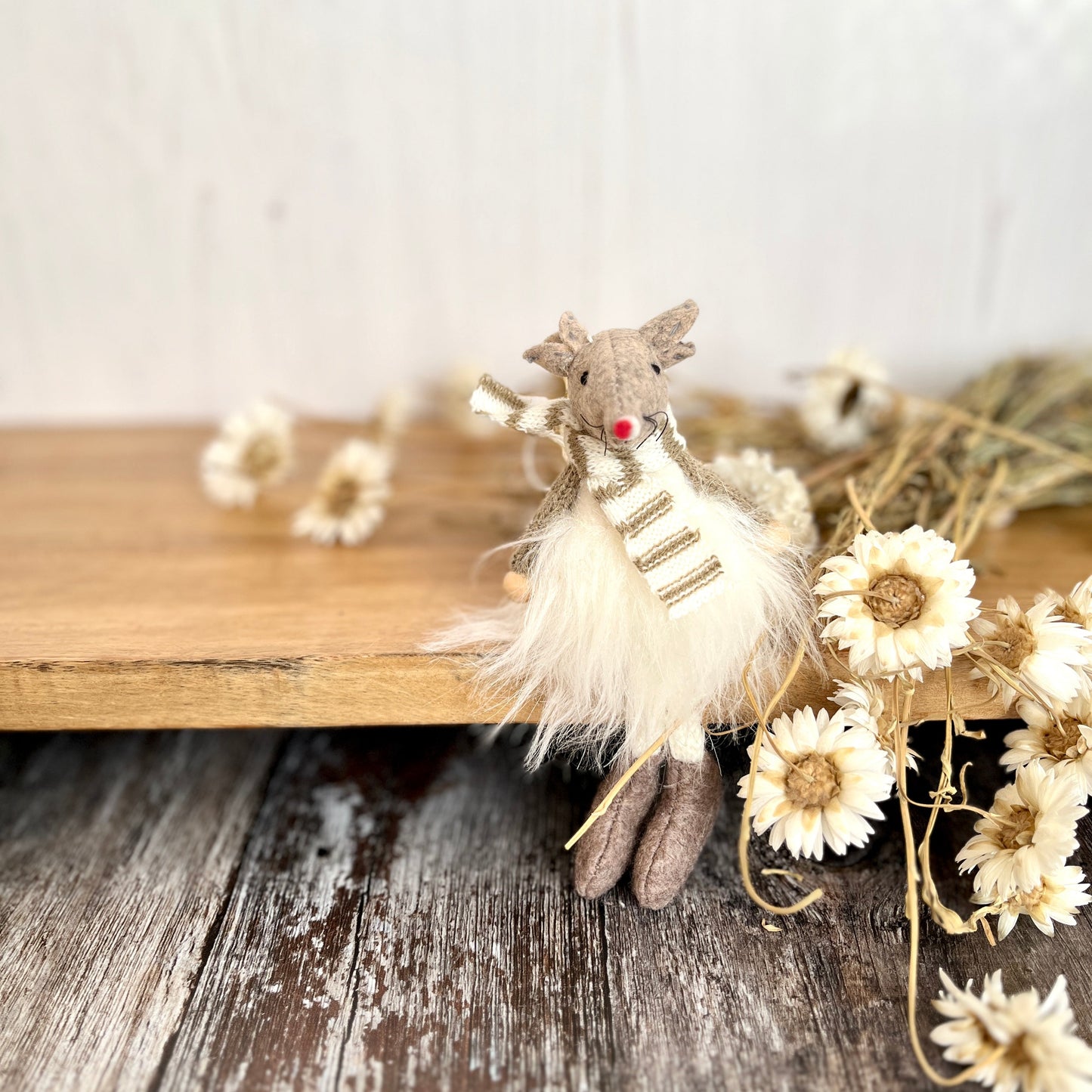 Neutral Felt Dangly Leg Mice Shelf Sitter