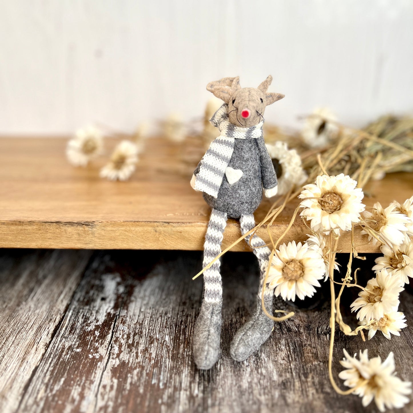 Neutral Felt Dangly Leg Mice Shelf Sitter