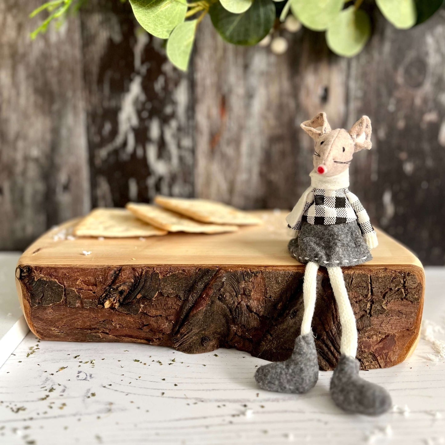 Sitting Mouse Ornament Black & White
