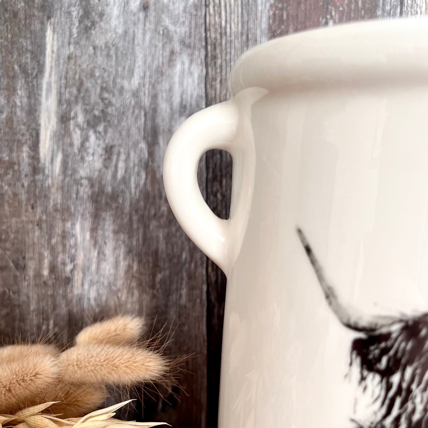 Black & White Highland Cow Ceramic Vase Handle