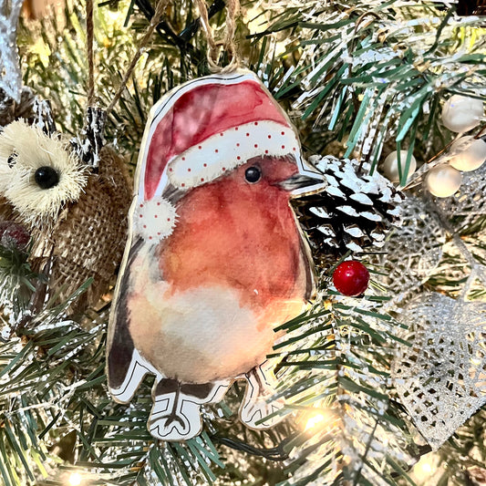 Robin Shape Metal Bauble on Tree