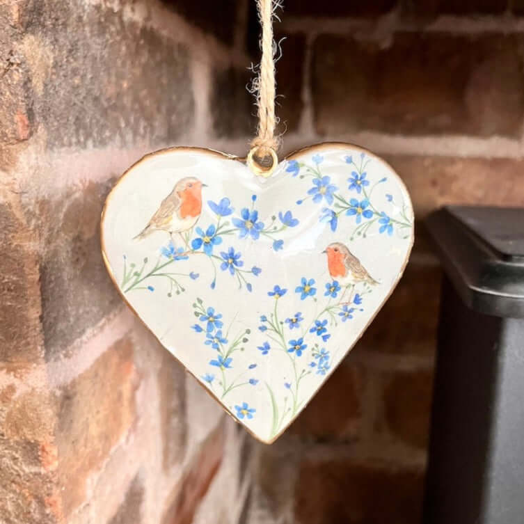 Metal Robin & ForgetMeNot Heart Hanger with Brickwork Background