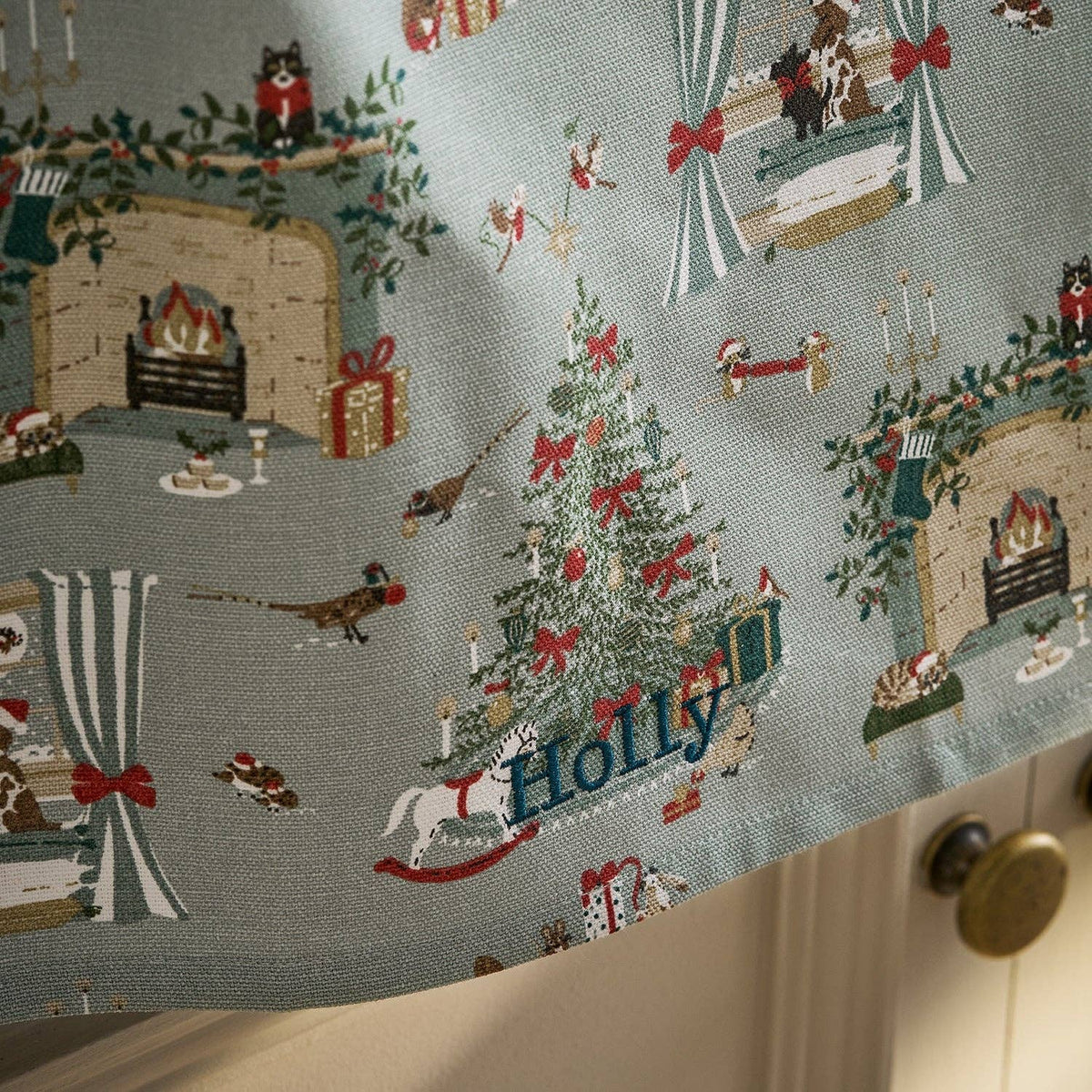 Traditional Christmas Pattern Tea Towel