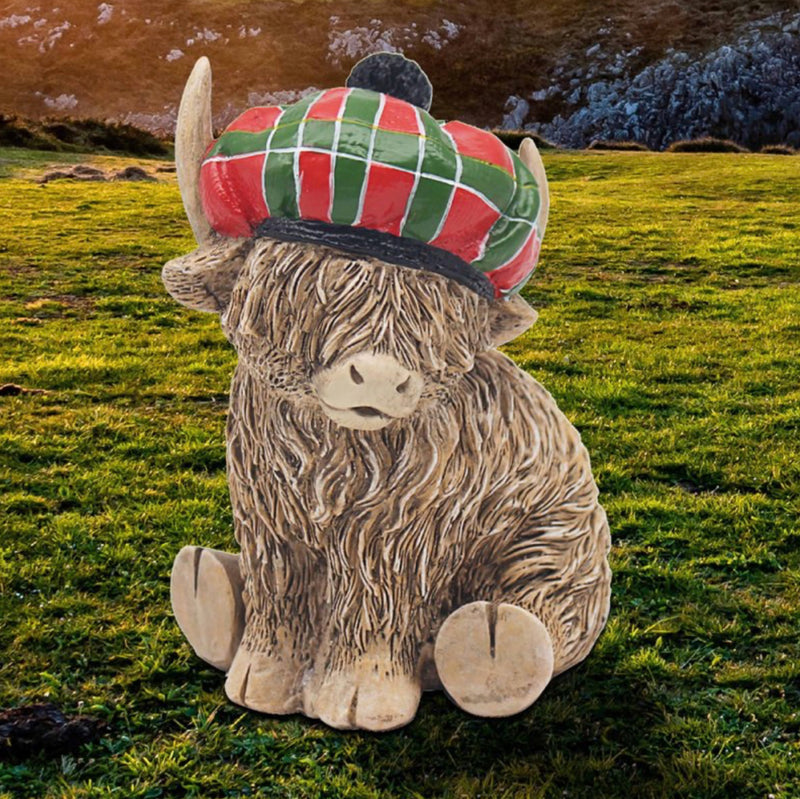 Highland Cow with Tammy Shanta Hat