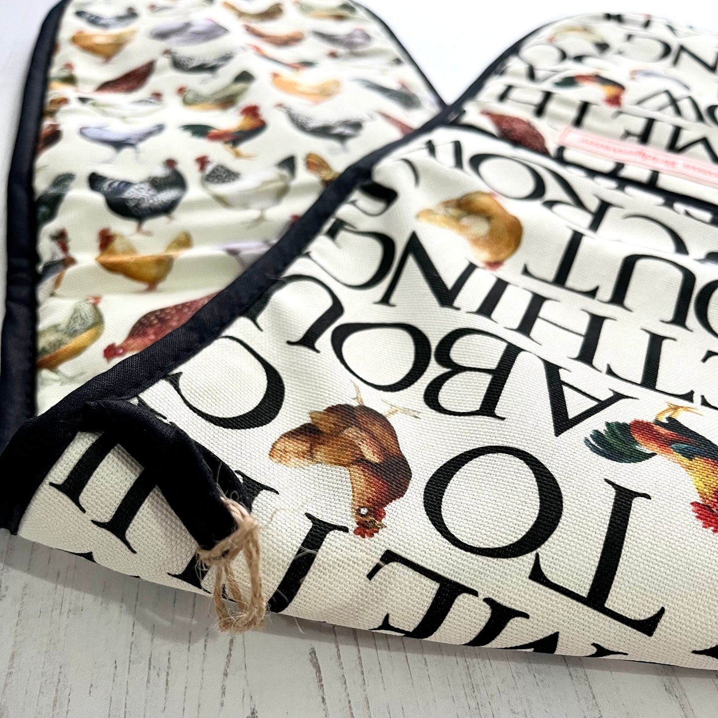 Emma Bridgewater Rise & Shine Double Oven Gloves – Chicken Print Kitchen Gloves, Farmhouse Cooking Accessories