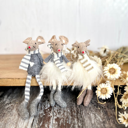 Neutral Felt Dangly Leg Mice Shelf Sitter