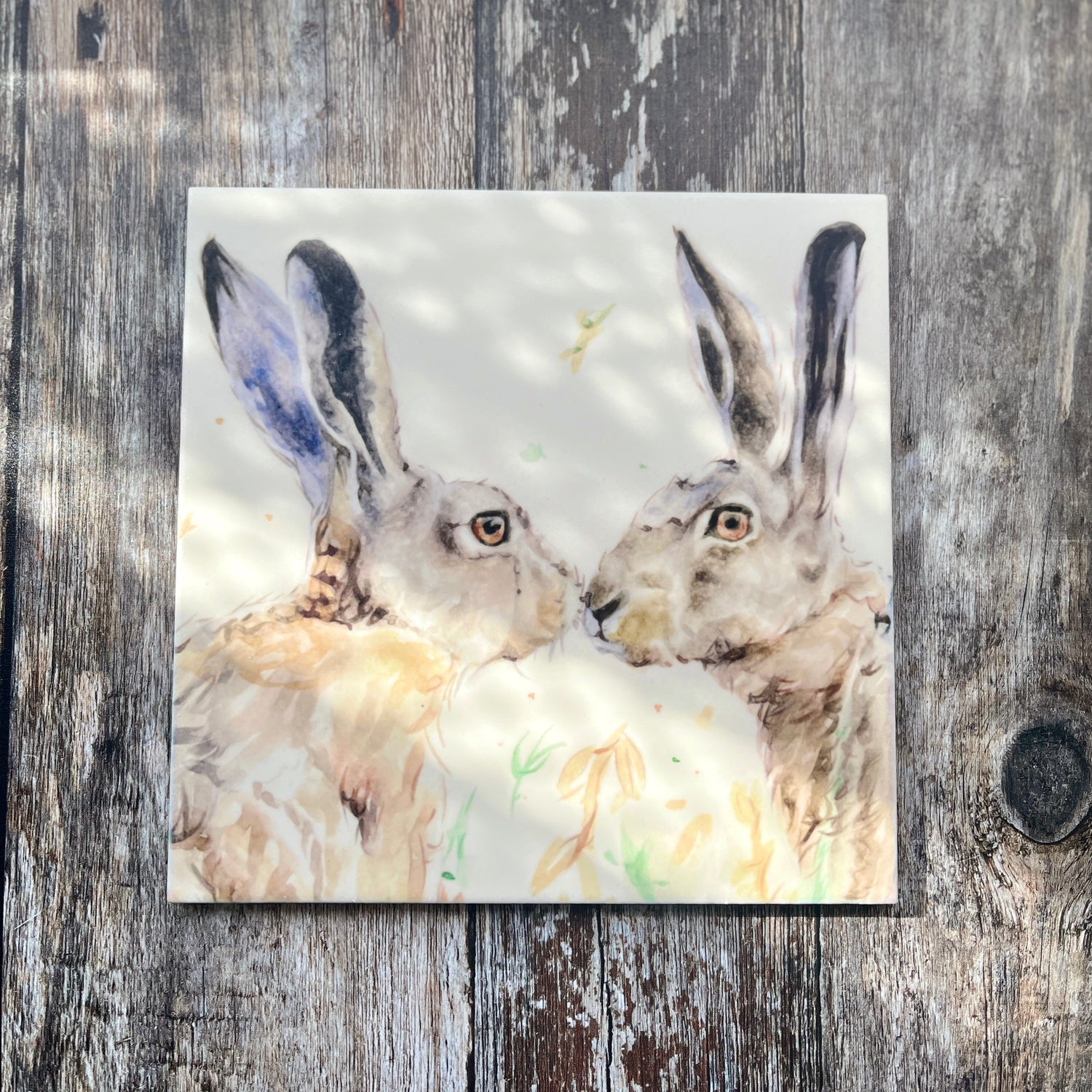 Kissing Hares Ceramic Trivet – Square Heat-Resistant Pot Stand, Rustic Wildlife Kitchen Decor, Countryside Gift