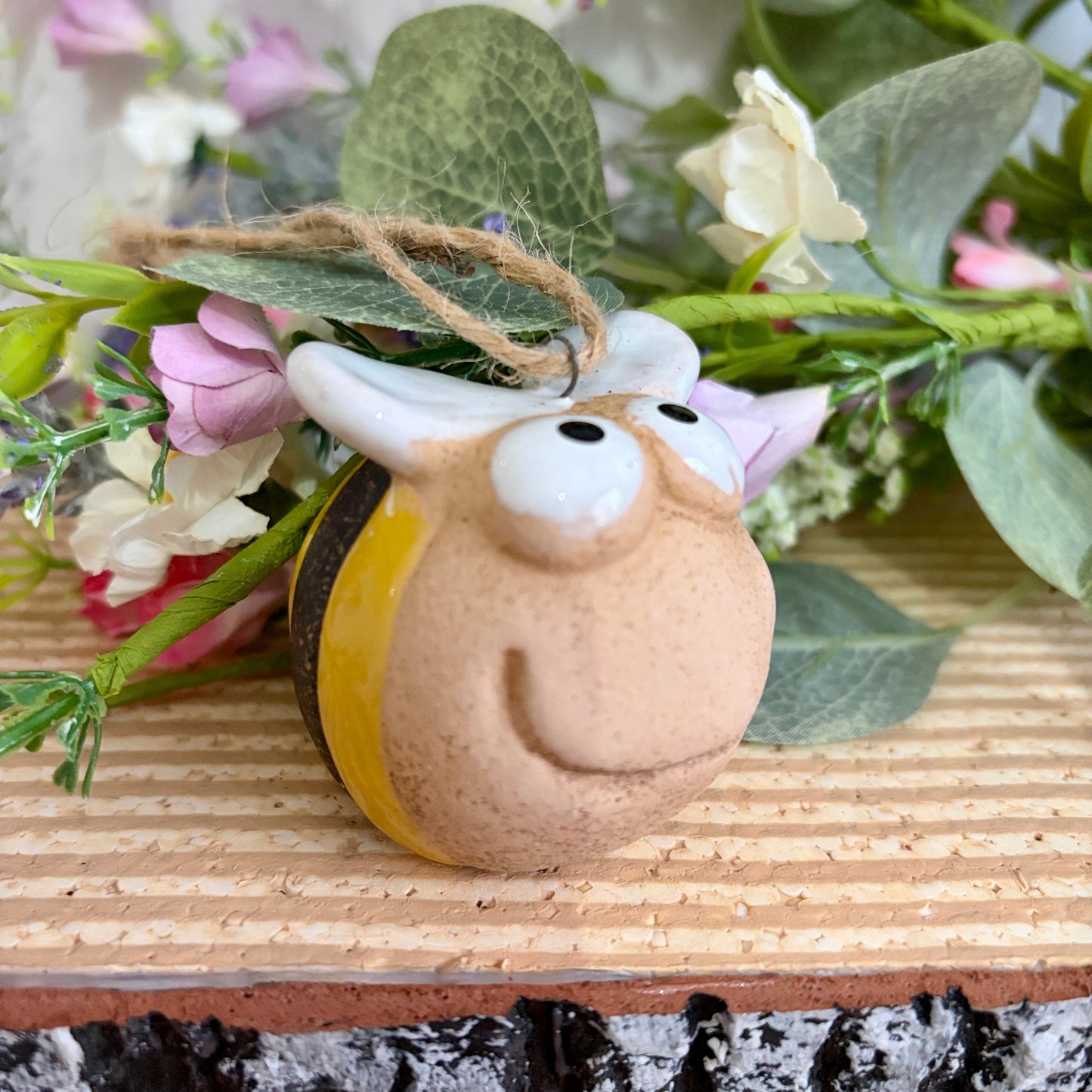 Ceramic Bumble Bee Hanger