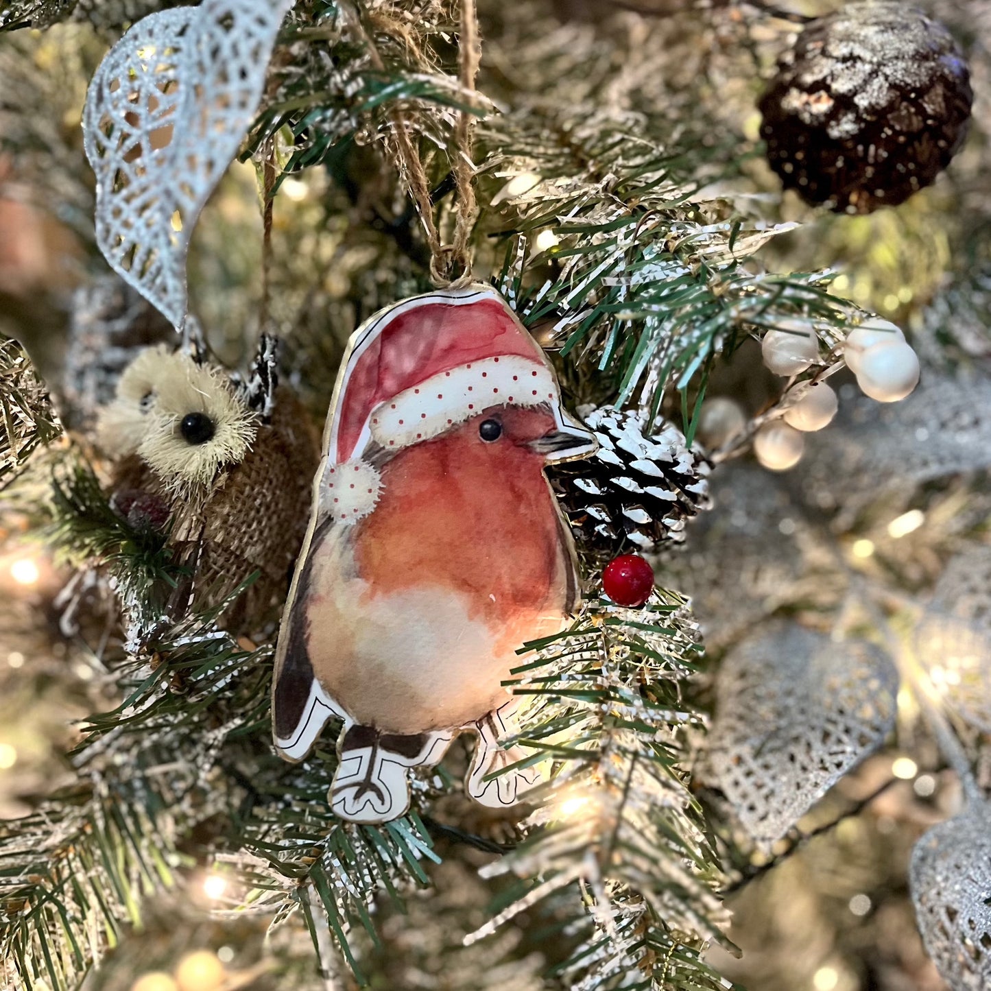 Robin Shape Metal Bauble in Christmas Tree