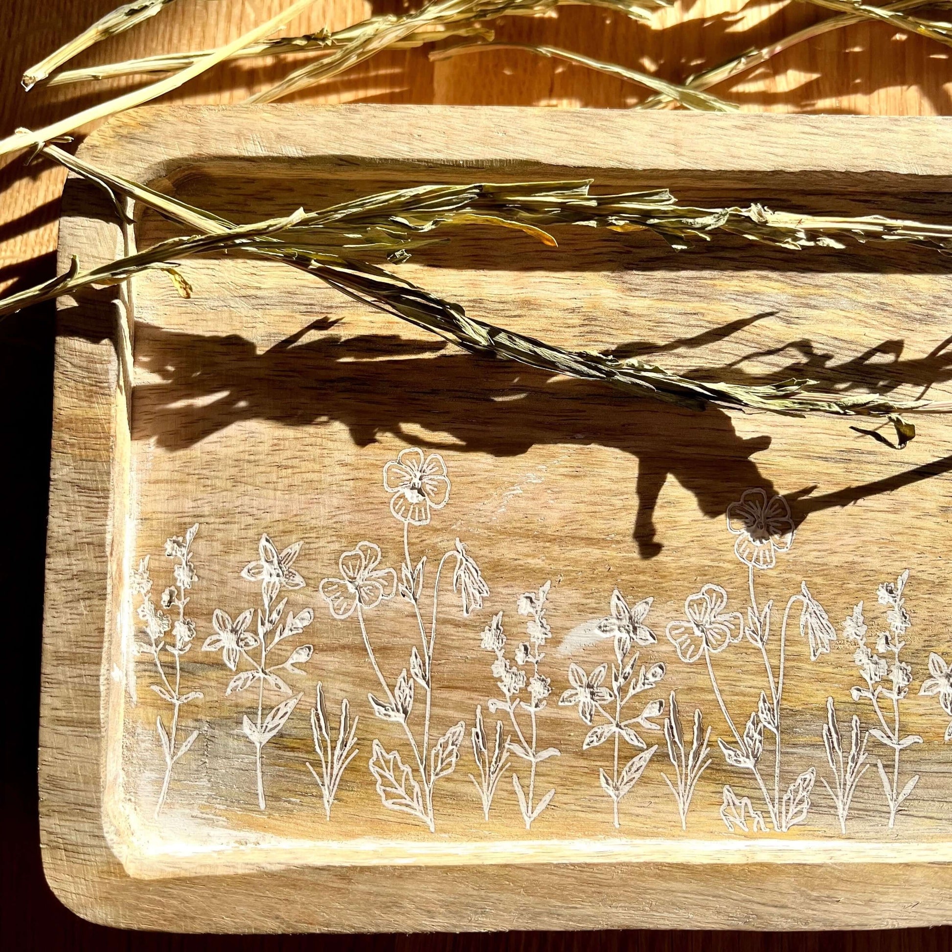 Close Up Of Etched Wildflowers on Large Tray