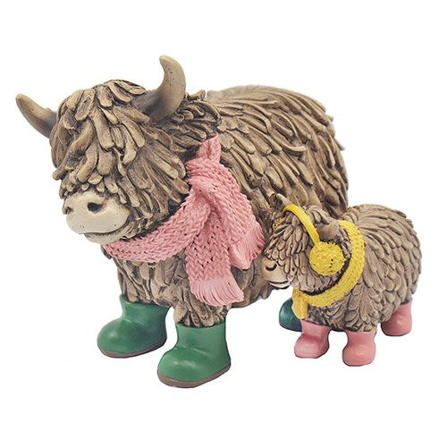 Highland Cow Mum & Baby in Wellies & Scarfs