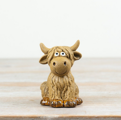 Stoneware Sitting Highland Cow
