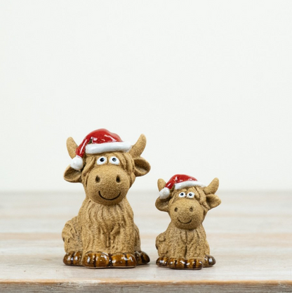 Stoneware Sitting Christmas Highland Cow