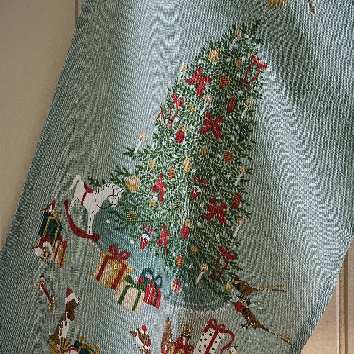 Traditional Christmas Scene Tea Towel